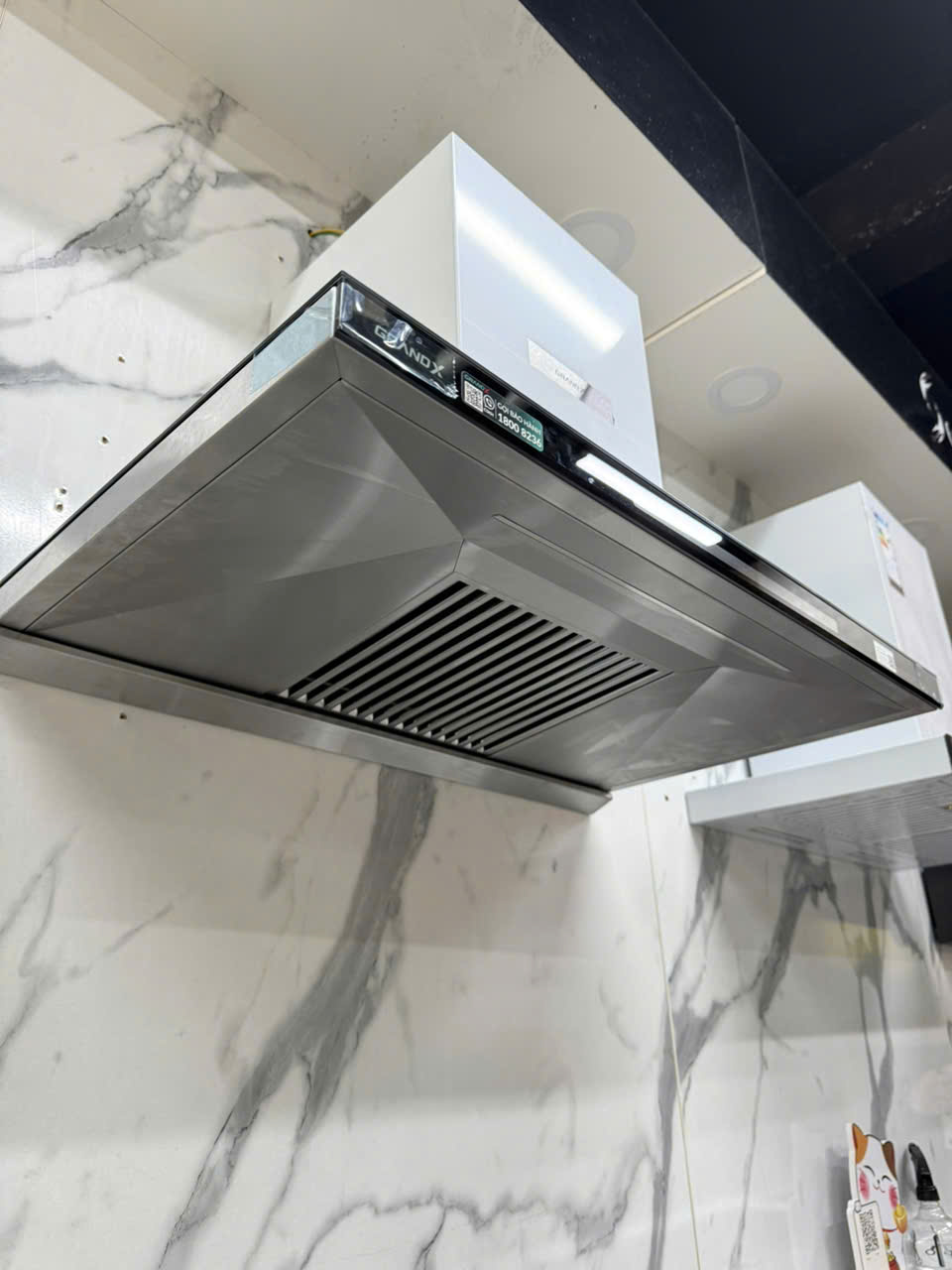 Máy hút mùi chữ T GrandX GX H70T81B