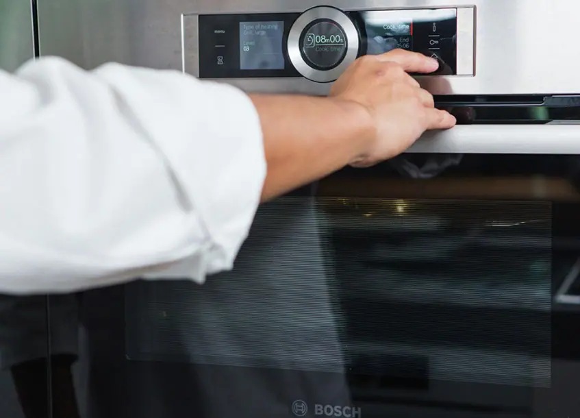 Lò nướng Bosch HBG635BS1 Seri 8