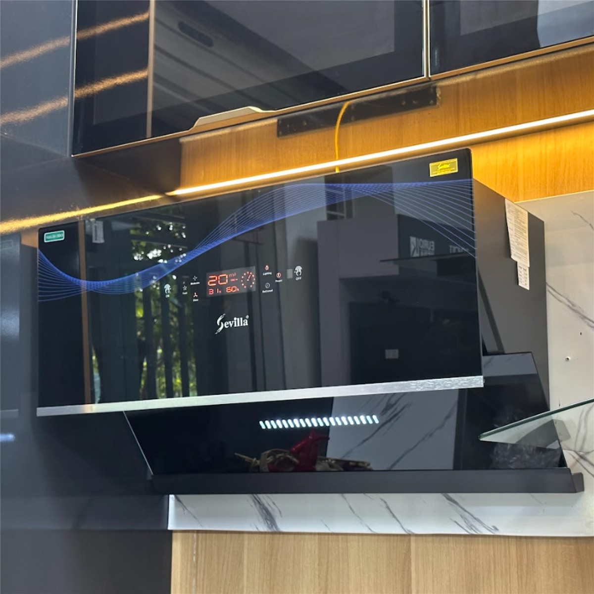 Máy hút mùi kính vát Sevilla SV-PS39