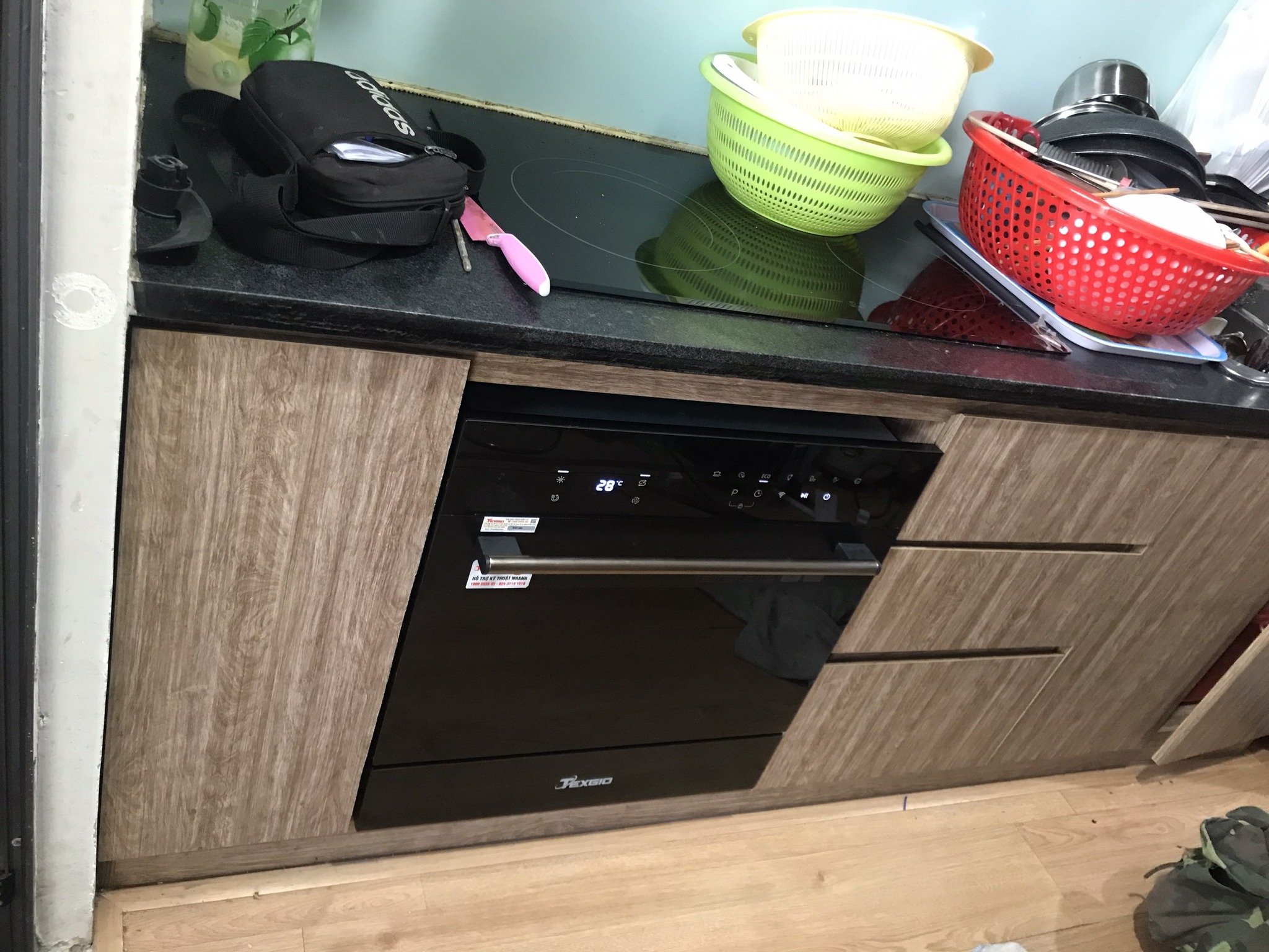 Máy rửa bát bán âm 11 bộ TEXGIO TGWF68GB