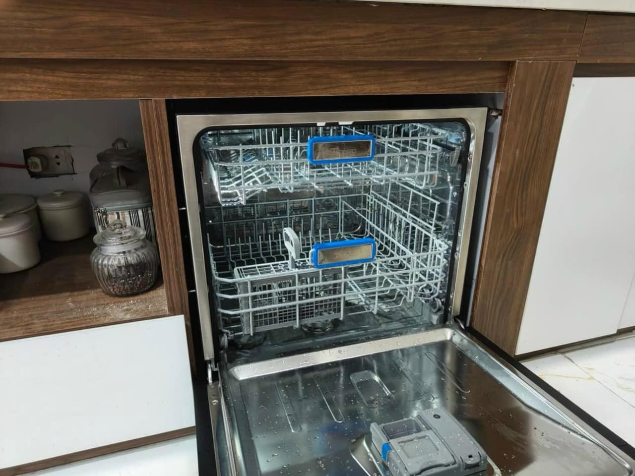 Máy rửa bát 11 bộ TEXGIO TGWF98SB