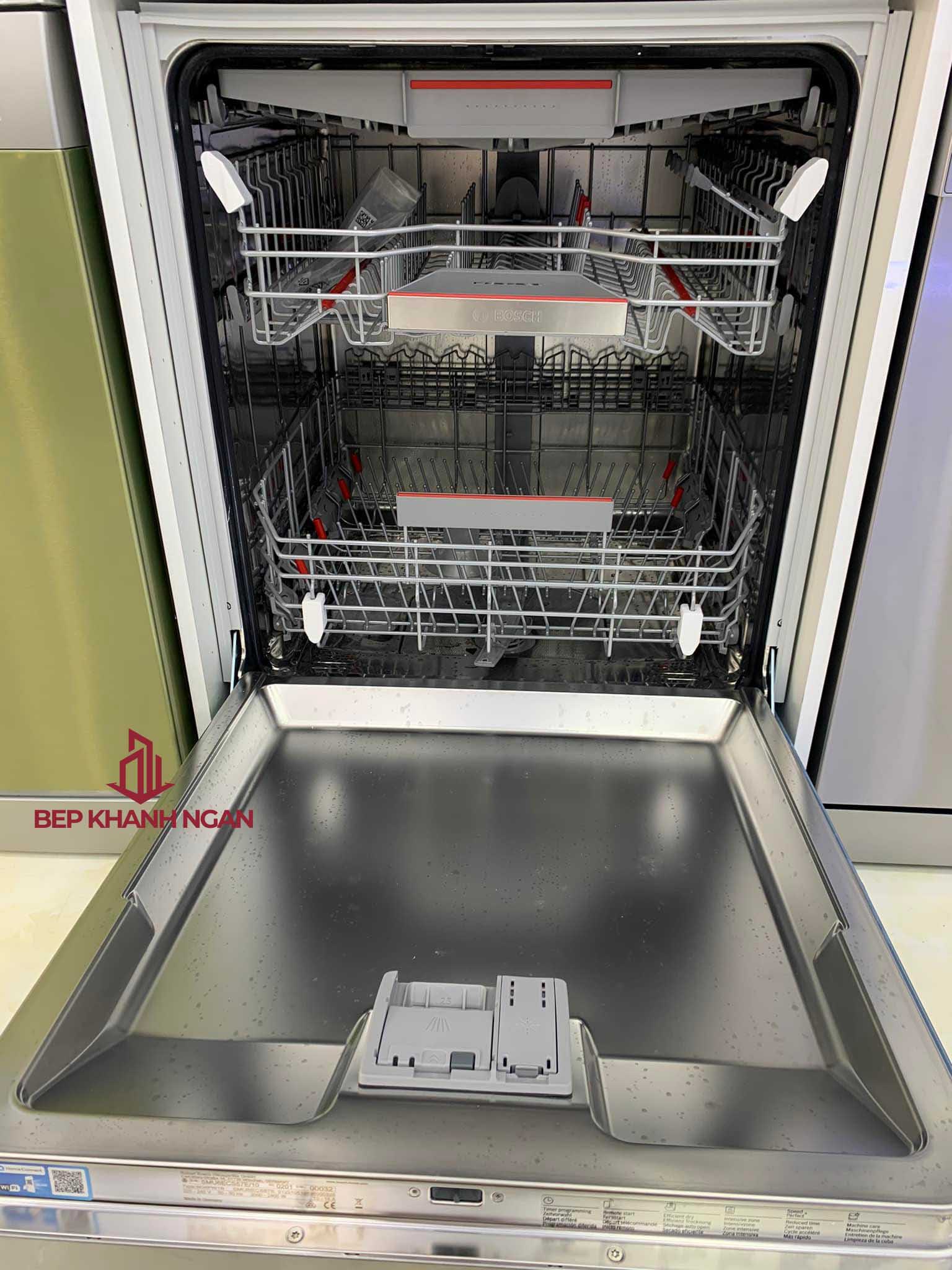 Máy rửa bát bán âm phần Bosch SMU6ECS57E  Serie 6 tự động hé cửa