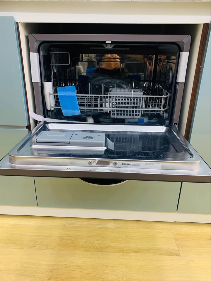 Máy rửa bát 6 bộ TEXGIO TG-DT2026