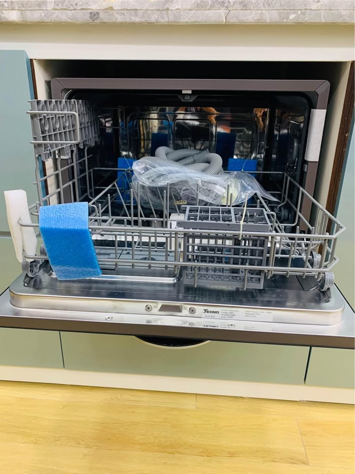 Máy rửa bát 6 bộ TEXGIO TG-DT2026