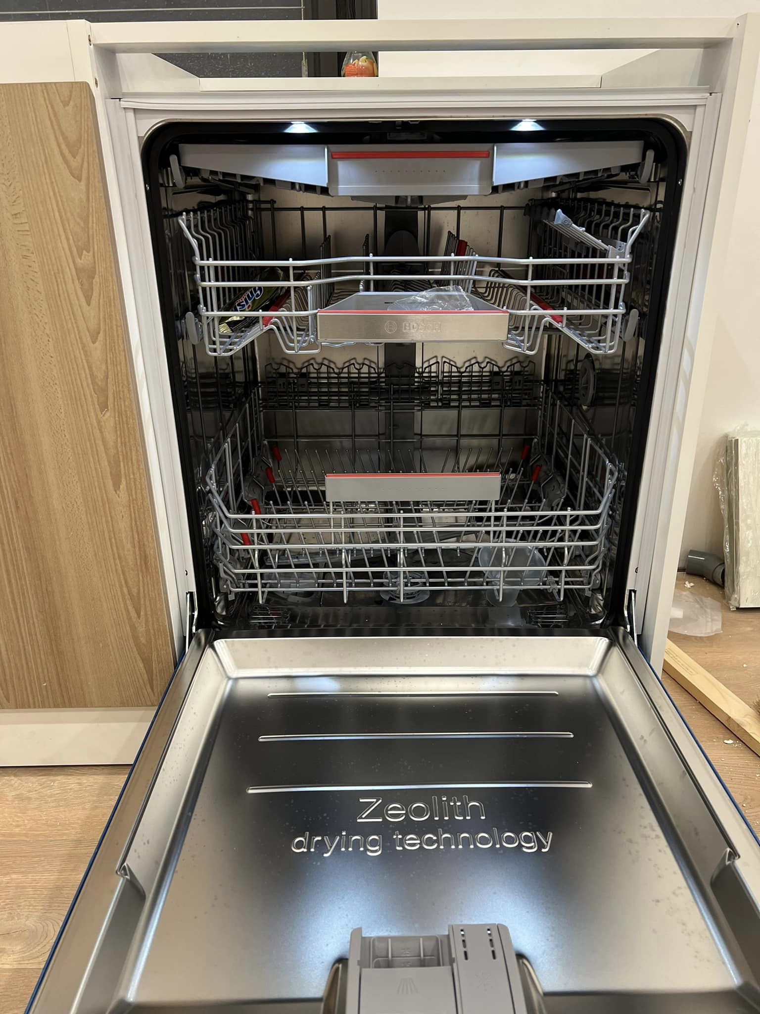 MÁY RỬA BÁT ÂM TỦ BOSCH SERIE 6 SMV6ZCX16E