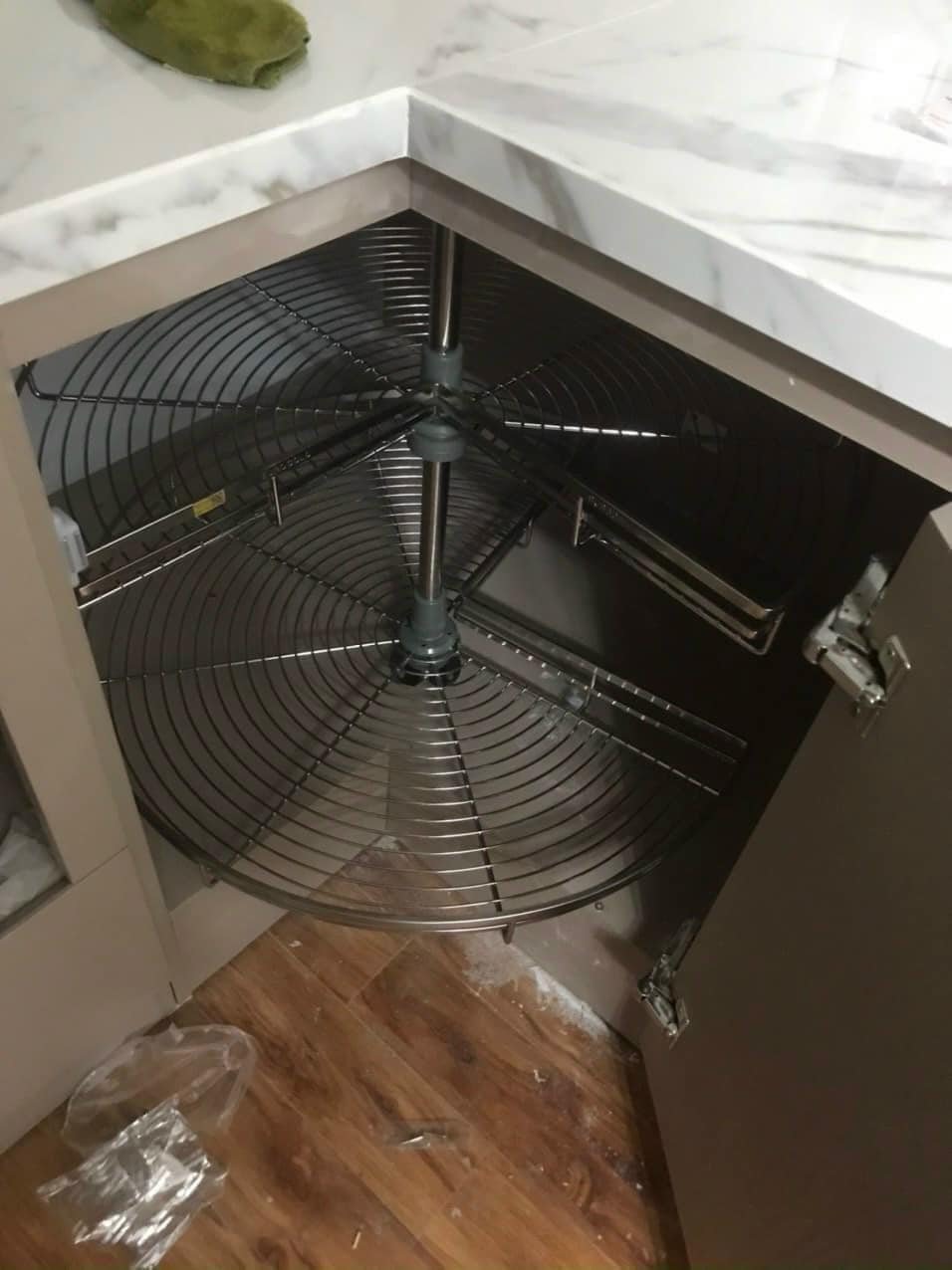 Mâm xoay góc tủ bếp Eurogold inox 304 nan mở 3/4 – 270º