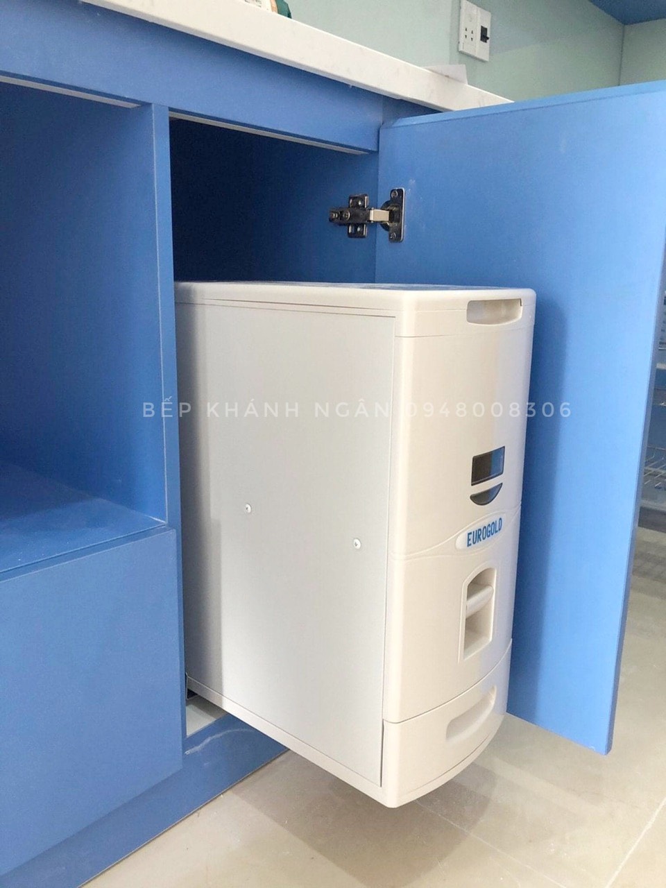 Thùng gạo âm tủ Eurogold