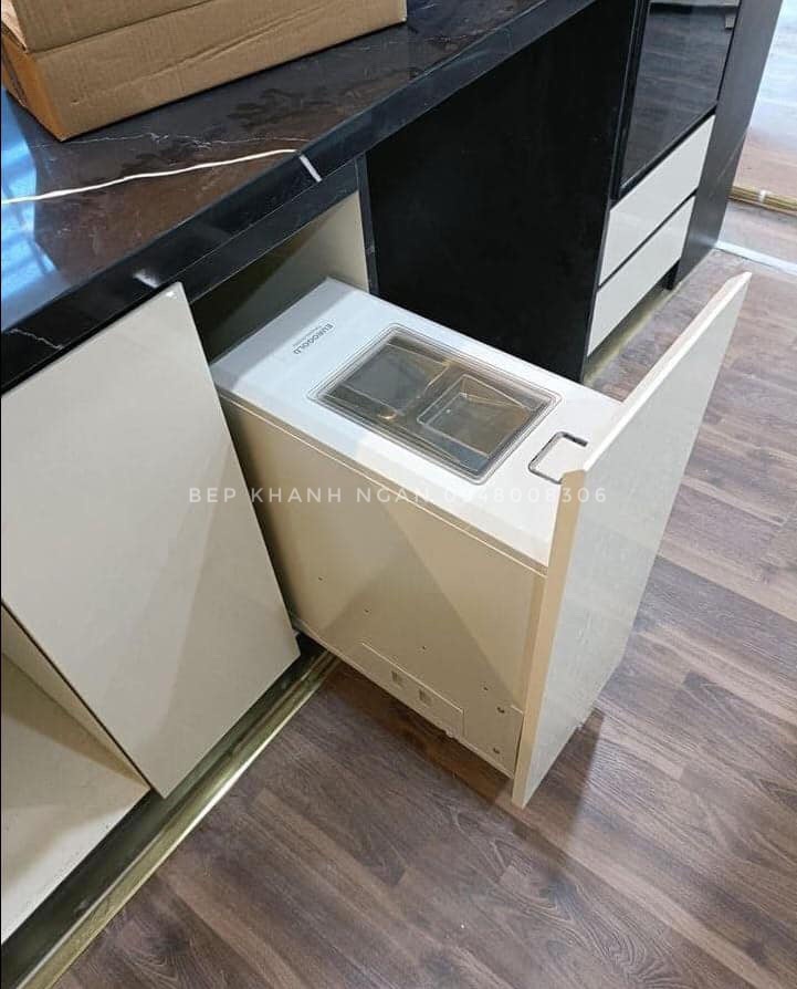 Thùng gạo gắn cánh Eurogold