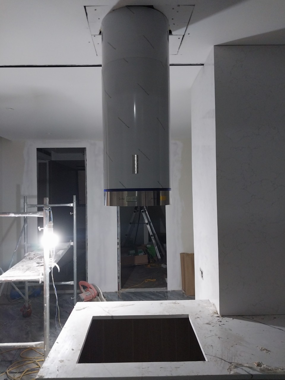 Máy hút mùi bàn đảo Sevilla SV-DL290