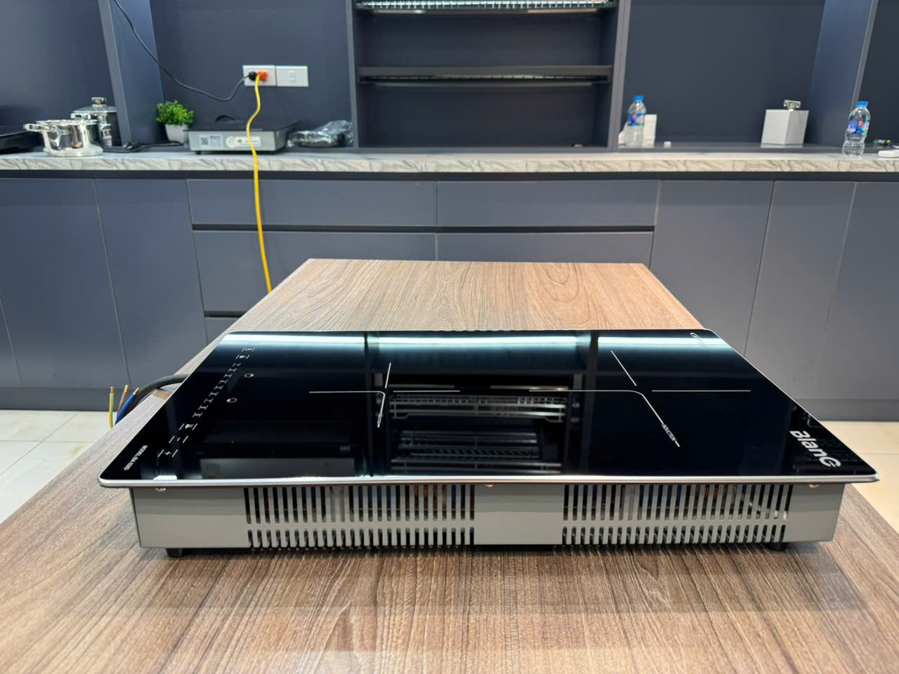 Bếp Từ Domino BLANC BA02ID