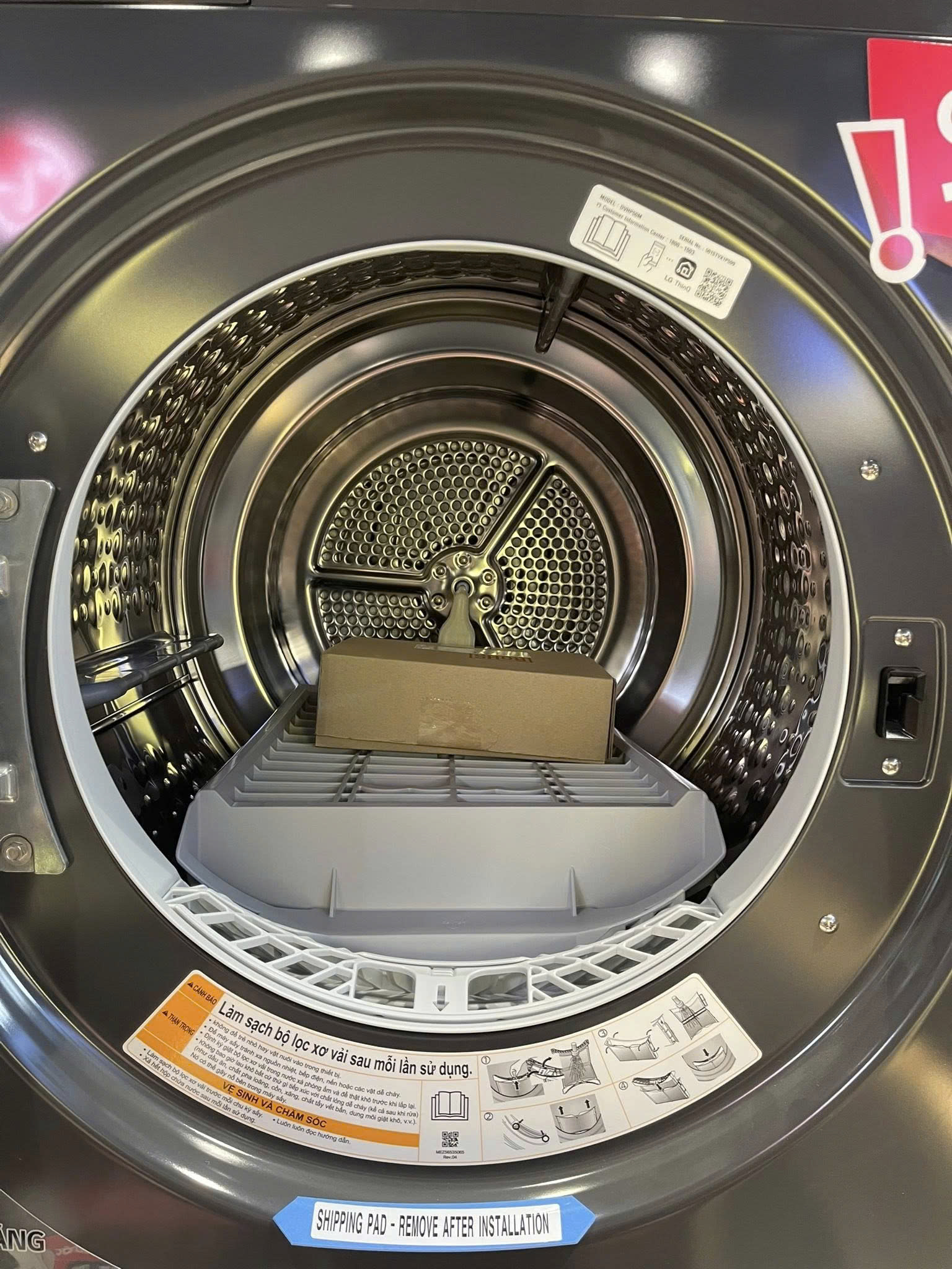 Máy sấy bơm nhiệt LG 10.5 kg DVHP50M