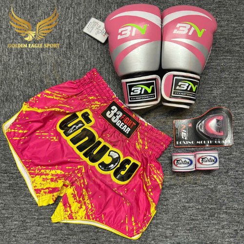 COMBO TẬP BOXING CƠ BẢN GĂNG BOXING + BĂNG ĐA + QUẦN MUAY + TẤT BẢO VỆ - Hồng