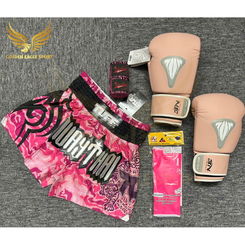 COMBO TẬP BOXING CƠ BẢN GĂNG BOXING + BĂNG ĐA + QUẦN MUAY + TẤT BẢO VỆ - Hồng