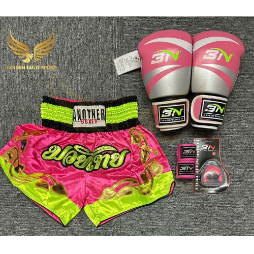 COMBO TẬP BOXING CƠ BẢN GĂNG BOXING + BĂNG ĐA + QUẦN MUAY + TẤT BẢO VỆ - Hồng