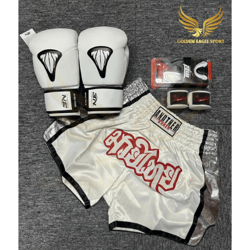 COMBO TẬP BOXING CƠ BẢN GĂNG BOXING + BĂNG ĐA + QUẦN MUAY + TẤT BẢO VỆ - TRẮNG