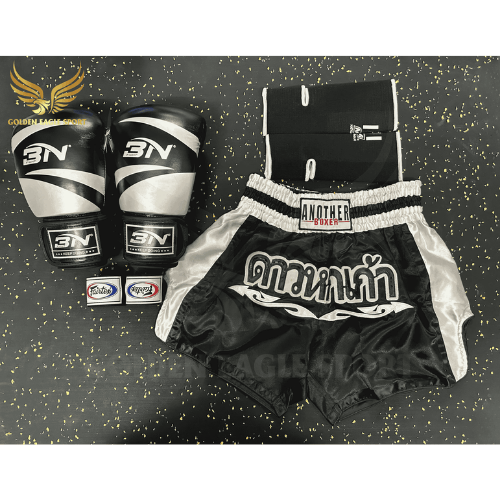COMBO TẬP BOXING CƠ BẢN GĂNG BOXING + BĂNG ĐA + QUẦN MUAY + TẤT BẢO VỆ - ĐEN