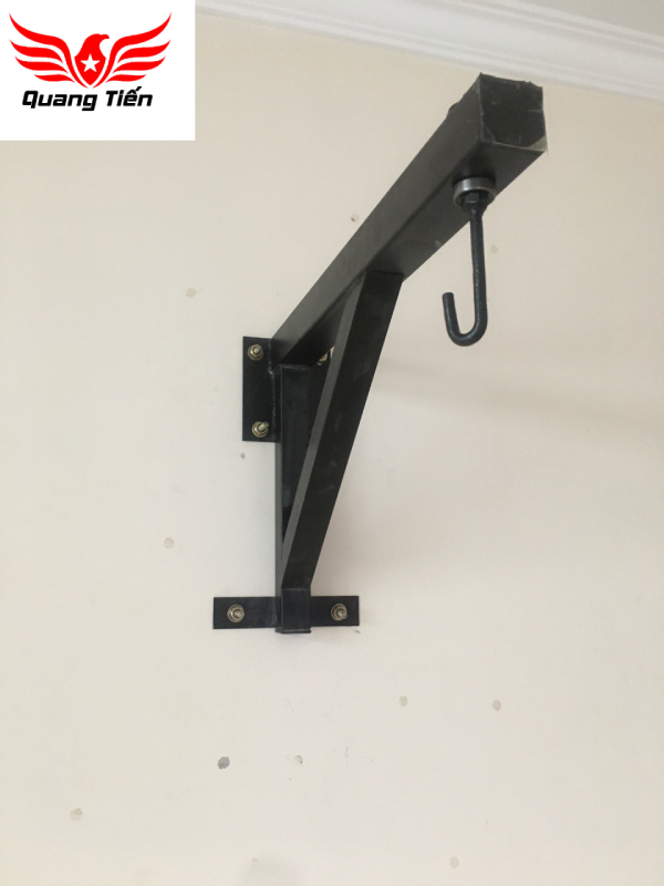 Giá treo bao cát có móc xoay tròn QT209