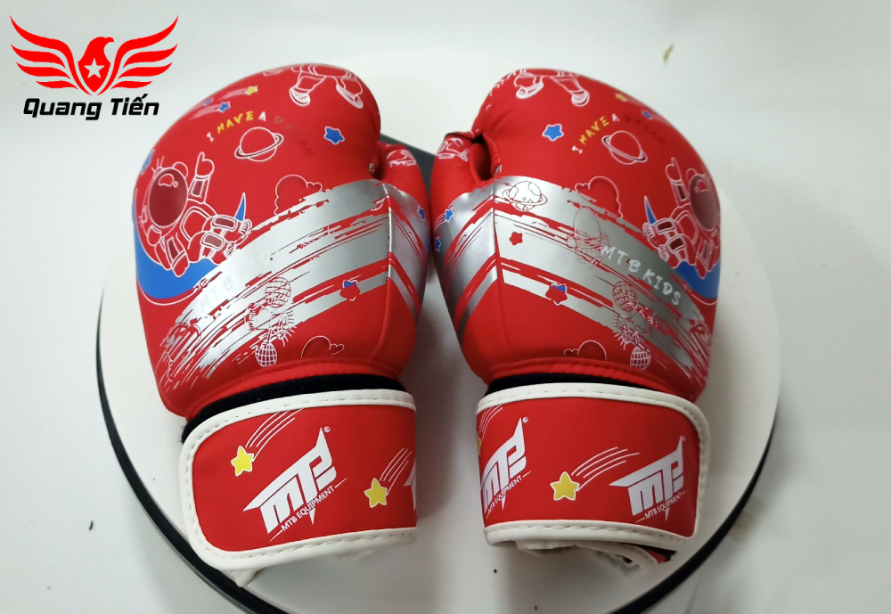Găng tay boxing mini màu đỏ MTB trẻ em 6oz 6.0 new cá tính new 2025