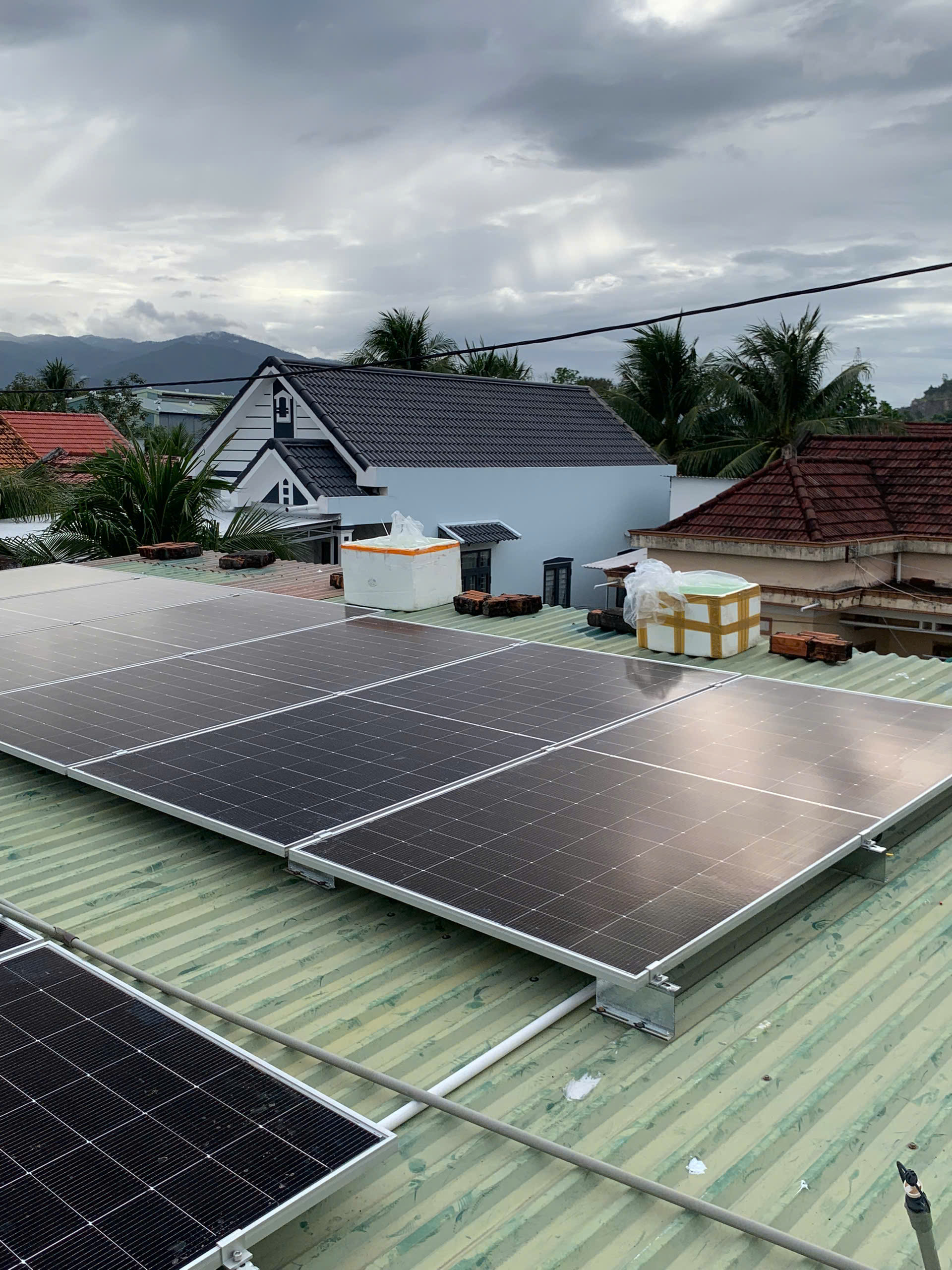 Cận cảnh khối Pin lưu trữ Lithium 20kWh