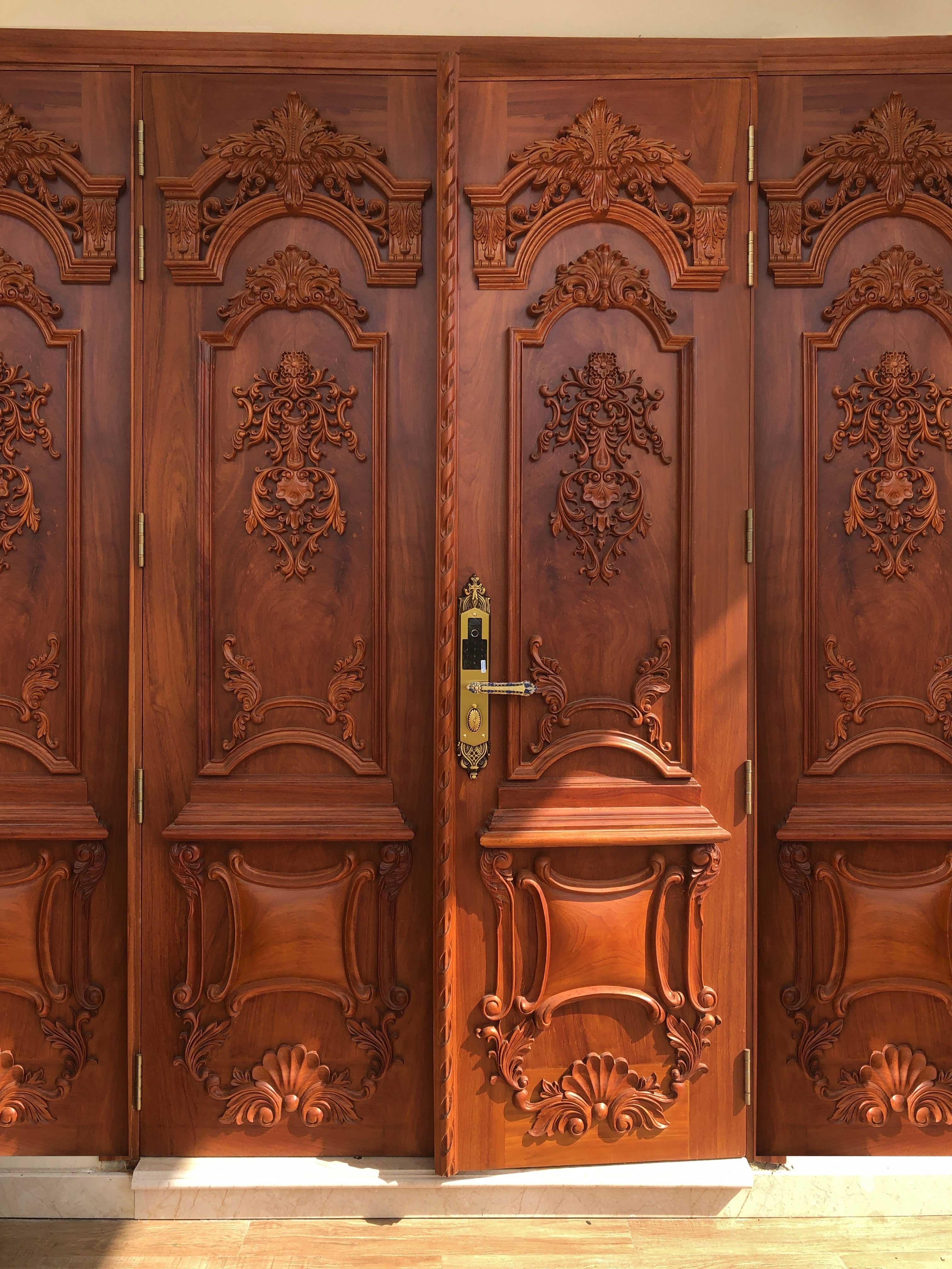 THAM KHẢO NHỮNG MẪU KHÓA CỬA GỖ 4 CÁNH CAO CẤP CÙNG CÁC PHỤ KIỆN SANG TRỌNG ĐI KÈM