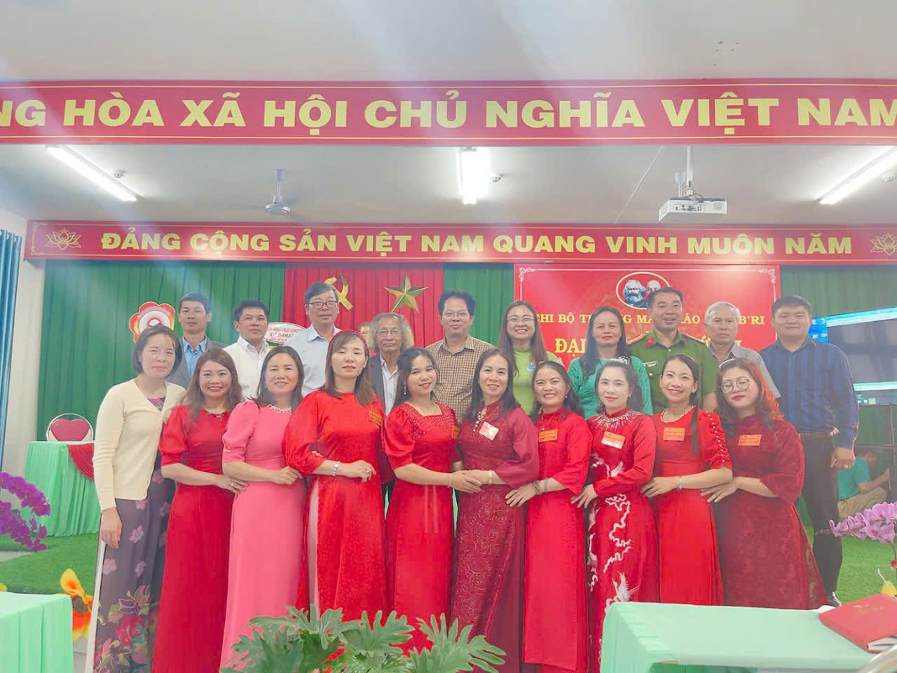 Đại hội chi bộ trường Mẫu giáo Đam B'ri nhiệm kỳ 2025-2027.