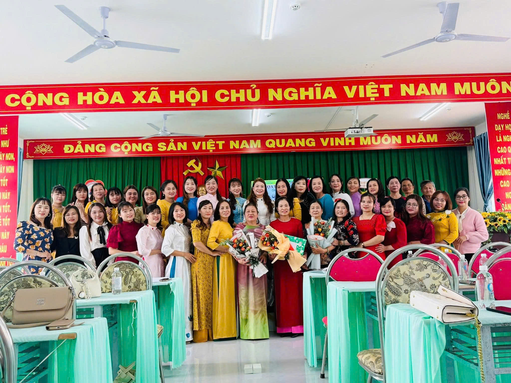 TỌA ĐÀM KỶ NIỆM 43 NĂM NGÀY NHÀ GIÁO VIỆT NAM 20/11/2025 (1982–2025) 
