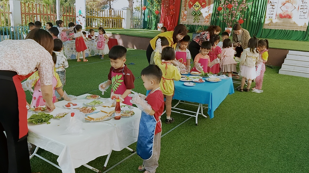 Các hoạt động giáo dục cho trẻ trải nghiệm tại trường