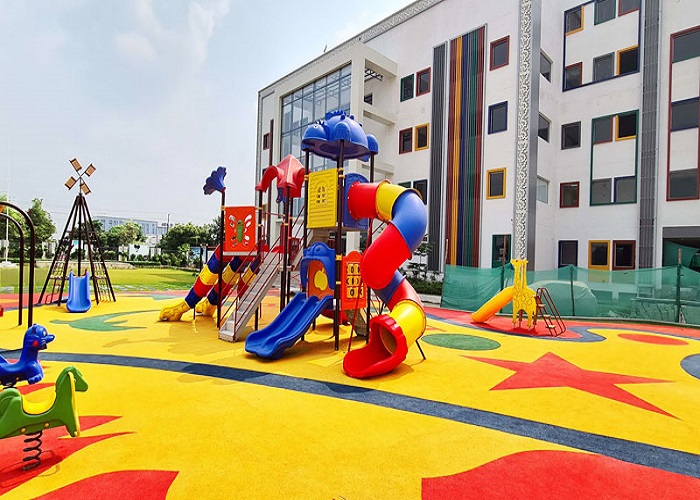 Cầu trượt chủ đề động vật