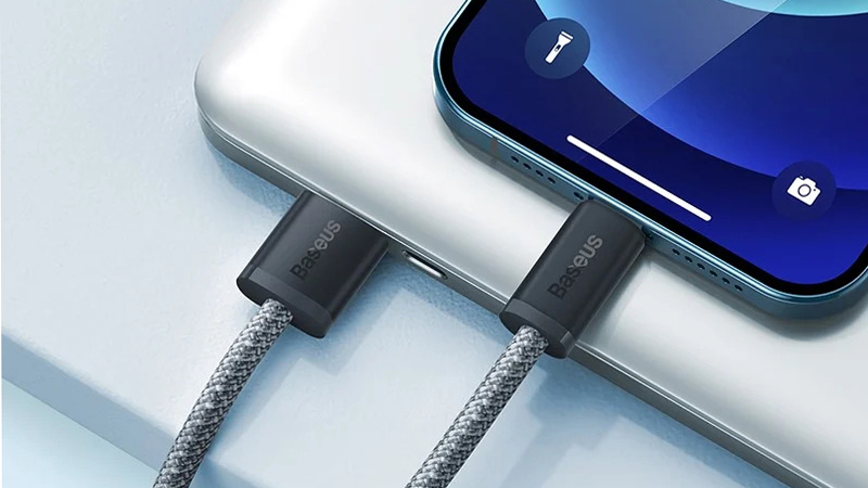 Bạn có thể dùng sạc Baseus cho iPhone