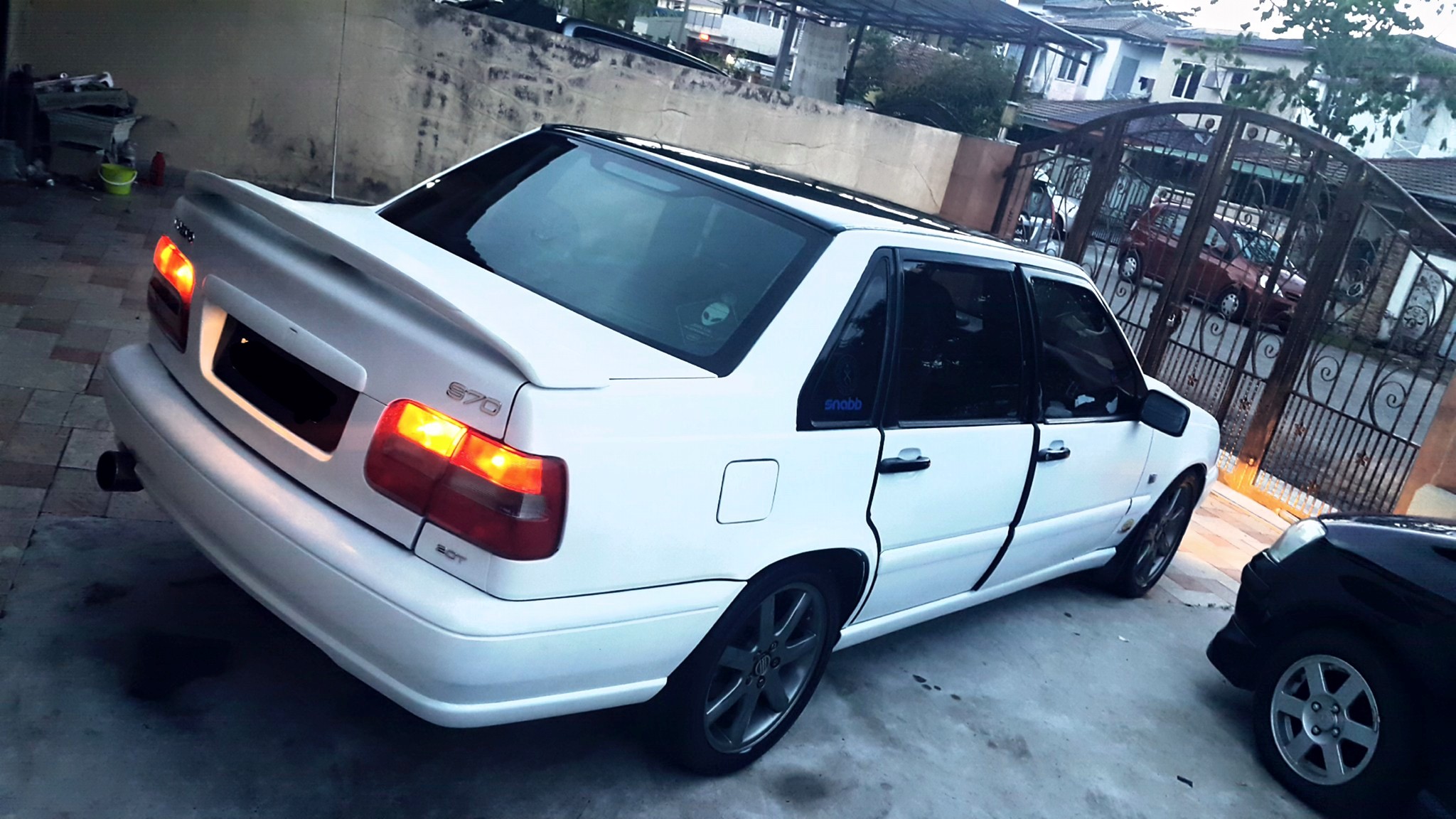 Sơn xịt Samurai Kurobushi - MÀU TRẮNG MỜ F2 (400ml)