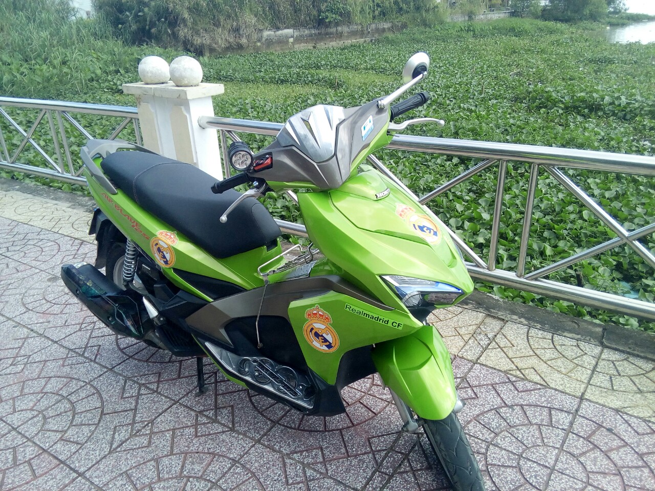 Sơn xịt Samurai Kurobushi - MÀU XANH LÁ Yamaha Y620 (400ml)