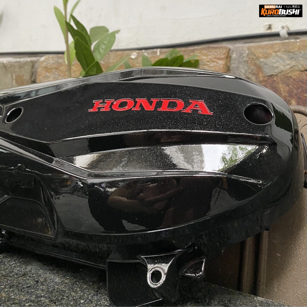 Sơn xịt Samurai Kurobushi - MÀU ĐEN KIM LOẠI Kawasaki K159 (400ml)