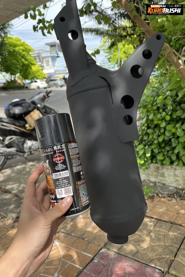Sơn xịt Samurai Kurobushi - SƠN CHỊU NHIỆT (MÀU ĐEN) H2 (350ml)