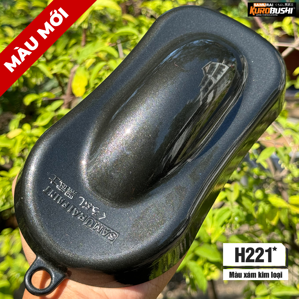 Sơn xịt Samurai Kurobushi - MÀU XÁM KIM LOẠI H221* (400ml)