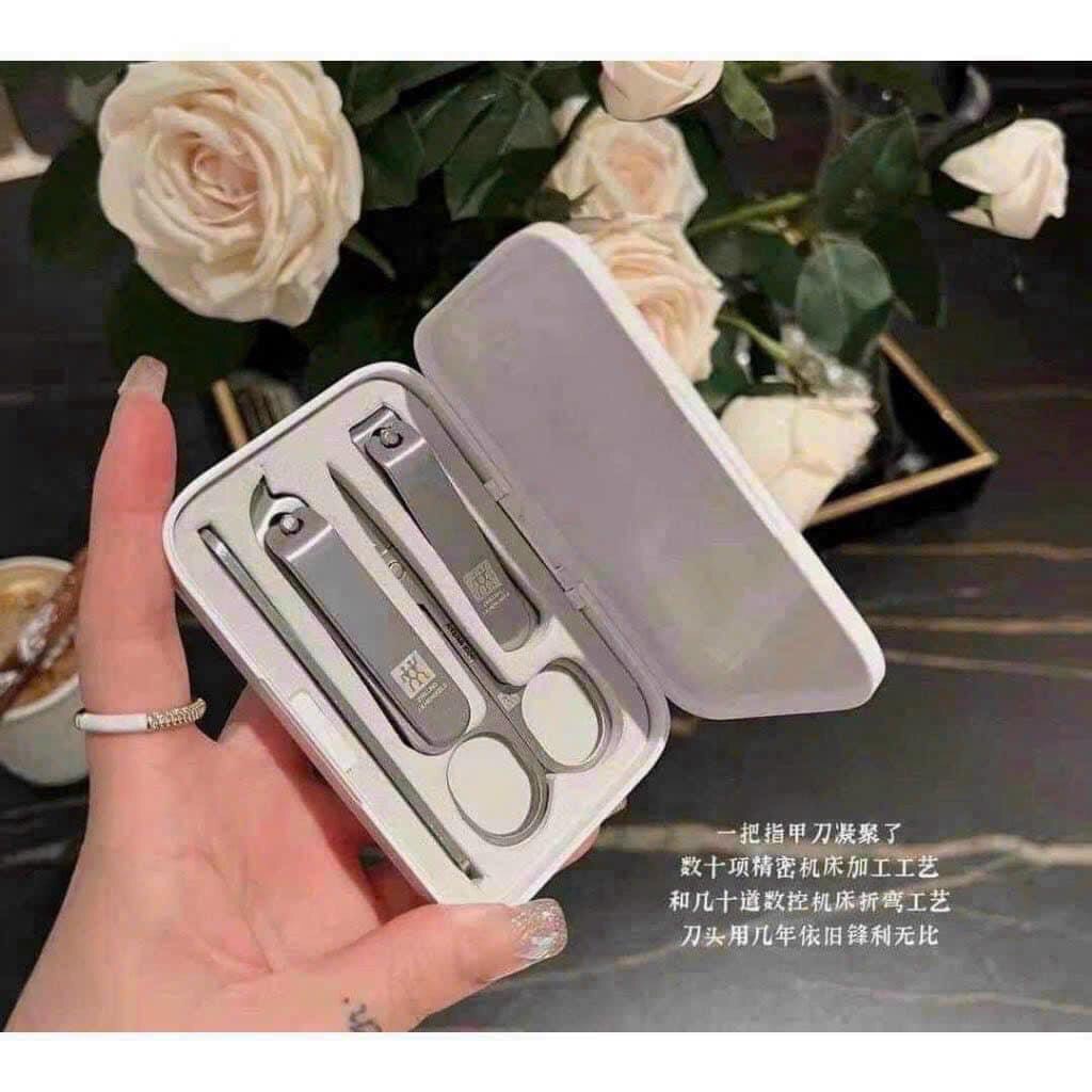 Bấm móng tay-Rbtzt2001