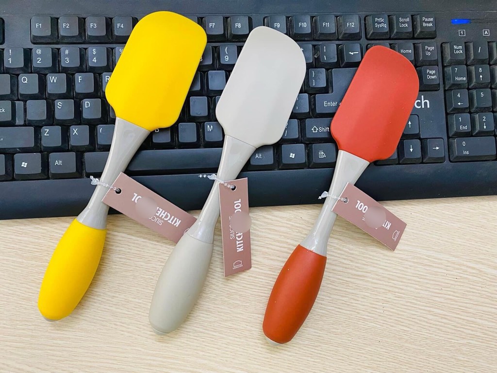 Dụng cụ lật đồ-S55.2702