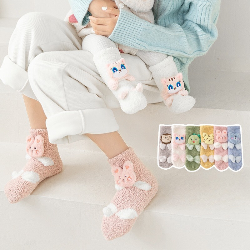 Tất Vớ Lông Cừu Dày Hình Thú Giúp Giữ Ấm Chân Cho Bé Freesize