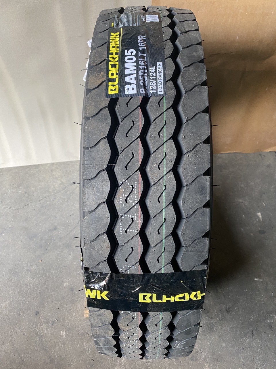 8.25R16