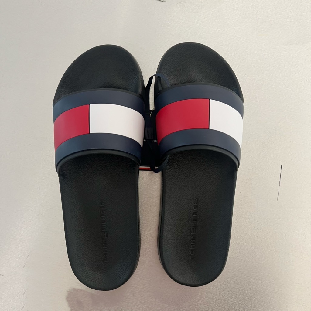 Dép Tommy Hilfiger Flag Pool Slide Black FM04263 001