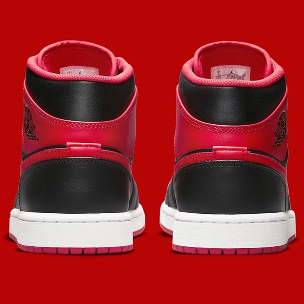 Jordan 1 Mid Black Fire Red DQ8426 060