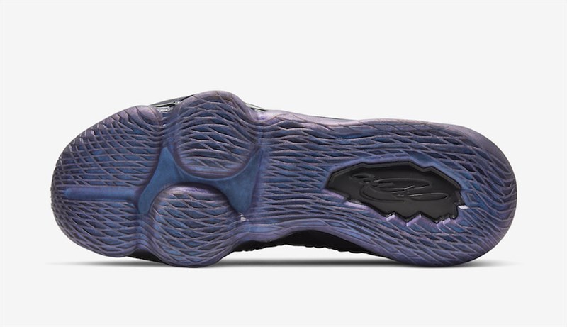 LeBron 17 Global Currency BQ3177 001
