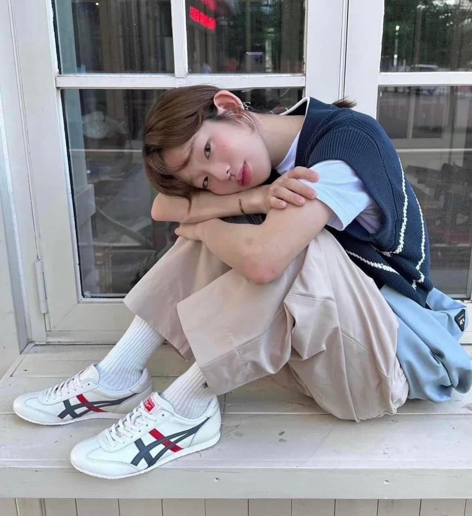 Onitsuka Tiger Machu Racer 'Cream Black Red' 1183B770 100