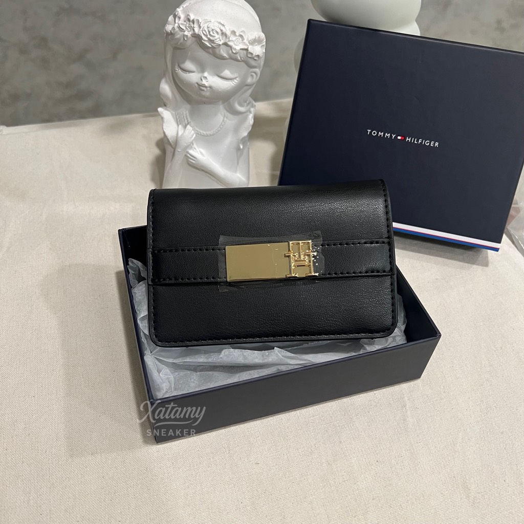 Ví Tommy Hilfiger Women's TH Heritage Slim Med Wallet Black AW16916 001