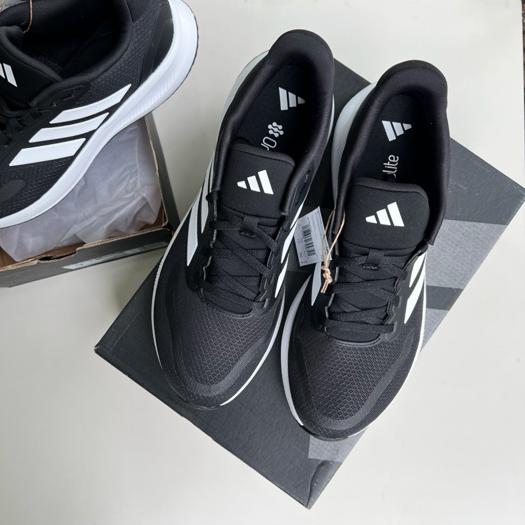 Runfalcon 5 Wide Black White IE0556