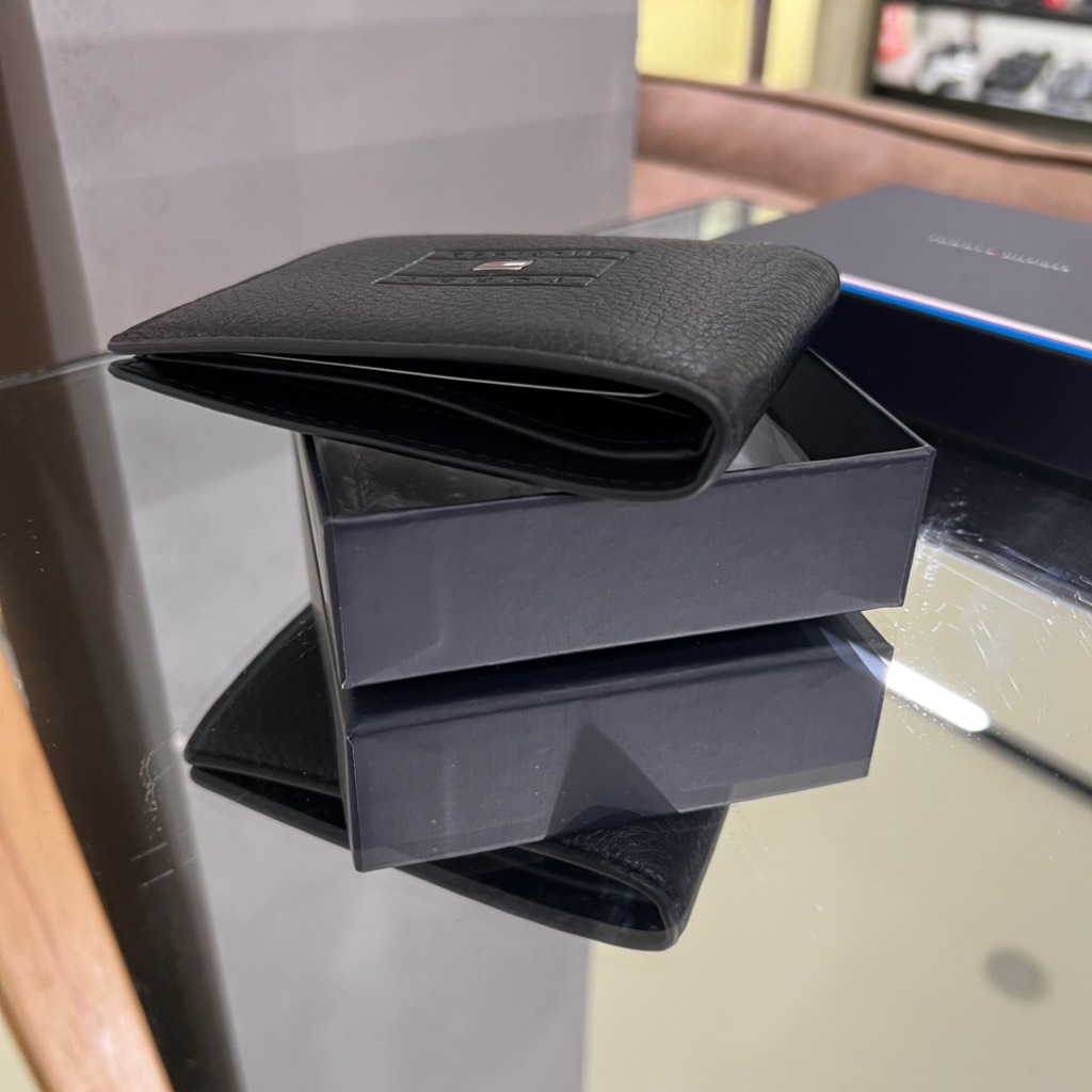 Ví Tommy Hilfiger Men's Casual Flag Mini Credit Card Black AM14252 001