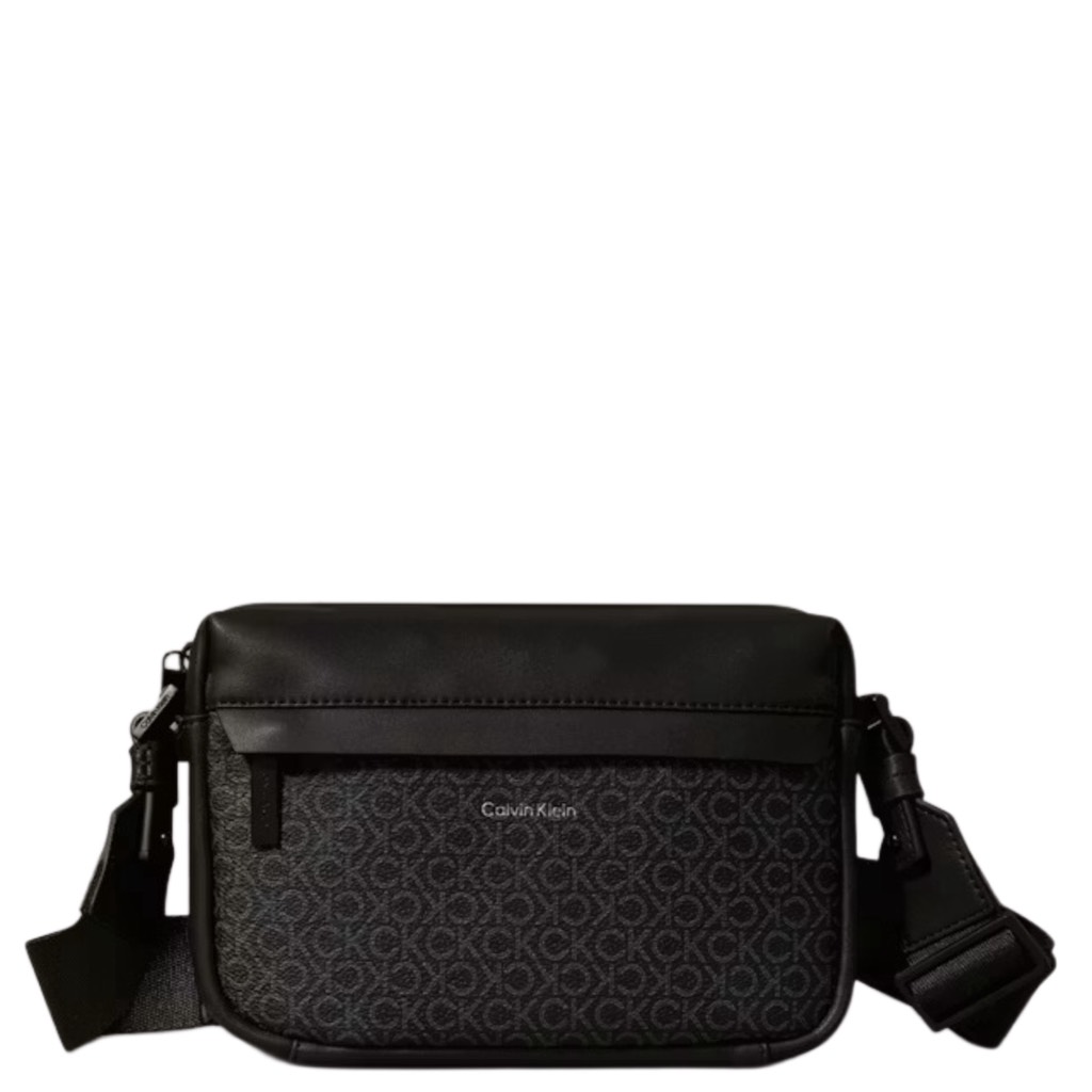 Túi Calvin Klein Logo Crossbody Camera Bag Black 4D3088G 001
