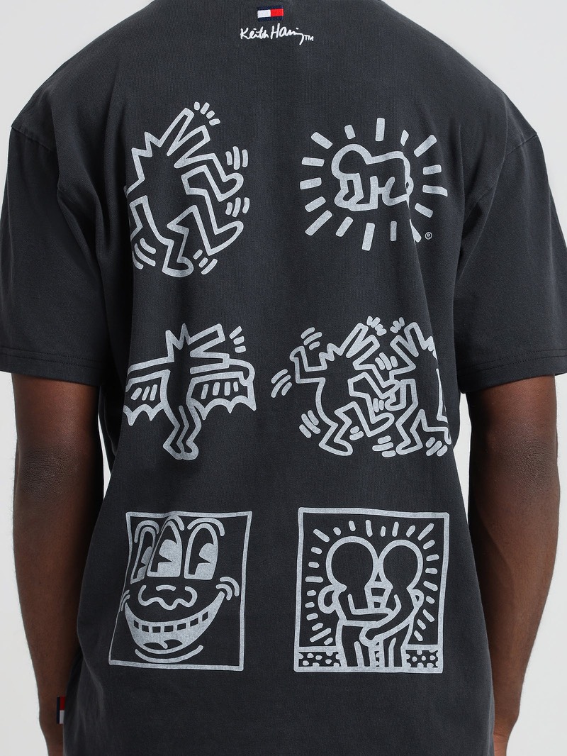 Áo Tommy X Keith Haring Dual Gender Black DM17335 001