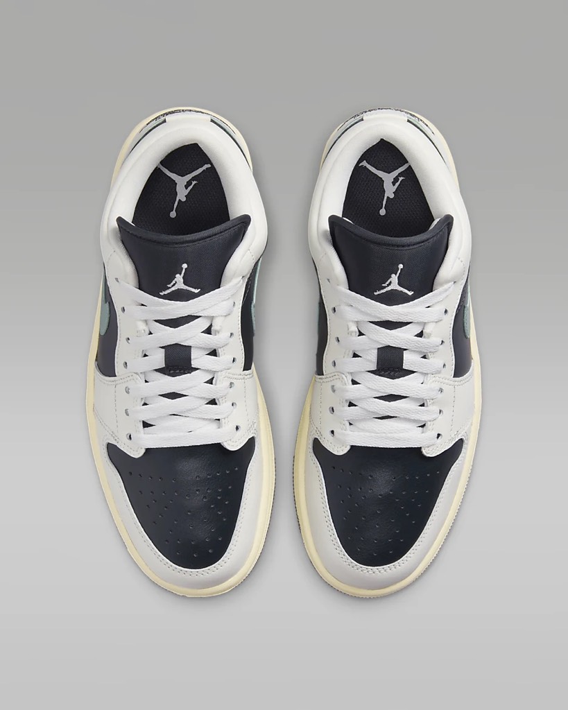 Jordan 1 Low Jade Smoke DC0774 001