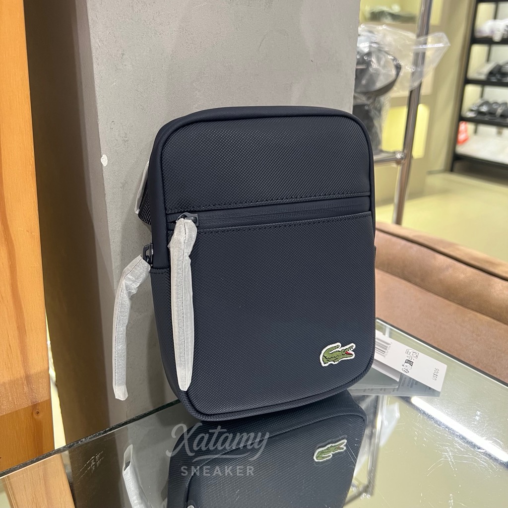 Túi Lacoste Small LCST Slimline Satchel Crossover Bag Eclipse NH3307LV P88