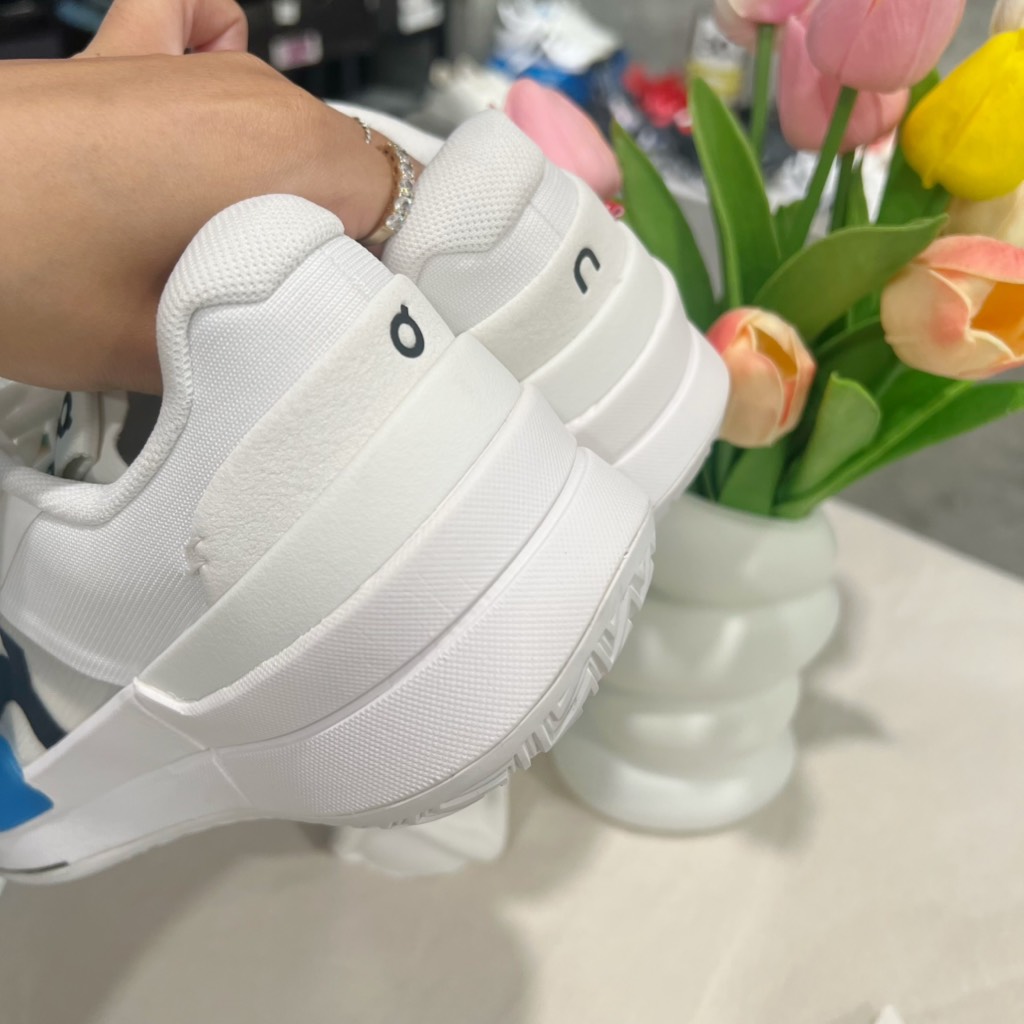 On The Roger Pro 2 ‘White Malibu’ (NO BOX) 3ME10302840